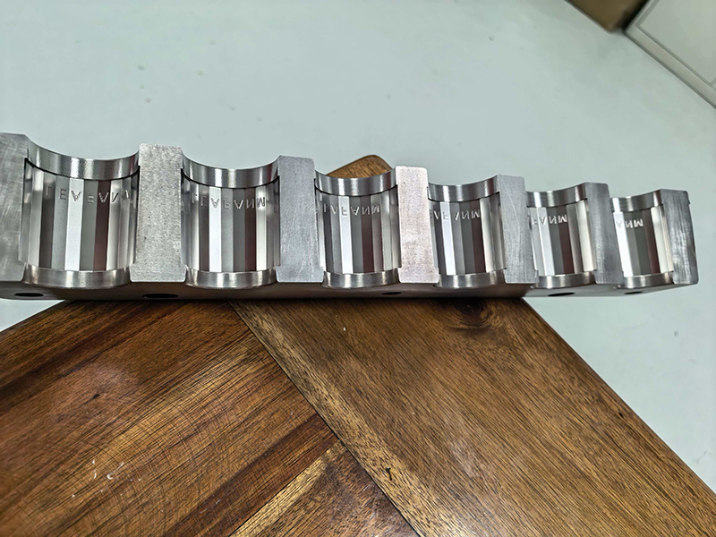 镜面火花放电加工